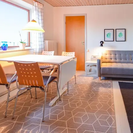 Stunning In W/ Sauna And 4 Bedrooms Ferienhaus
