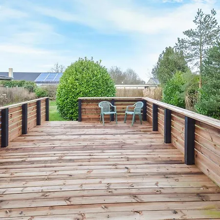 Stunning In W/ Sauna And 4 Bedrooms Ferienhaus Bandholm